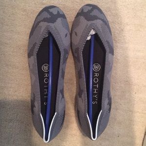 Brand new boxed Rothy’s Grey Camo size 7 flats
